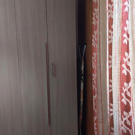 Affitti Brevi Ferrera Bilocale Ilenia 20 Minuti Da Rho Fiera E San Siro Apartment Bareggio Ngoại thất bức ảnh